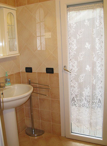 foto 7 Mietobjekt von Privatpersonen Toscolano-Maderno maison Lombardei Brescia (+Umland) Badezimmer