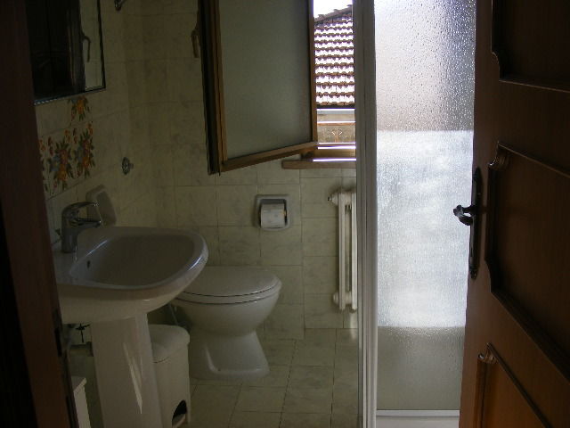 foto 11 Mietobjekt von Privatpersonen Roseto degli Abruzzi appartement Abruzzen Teramo (+Umland) Badezimmer