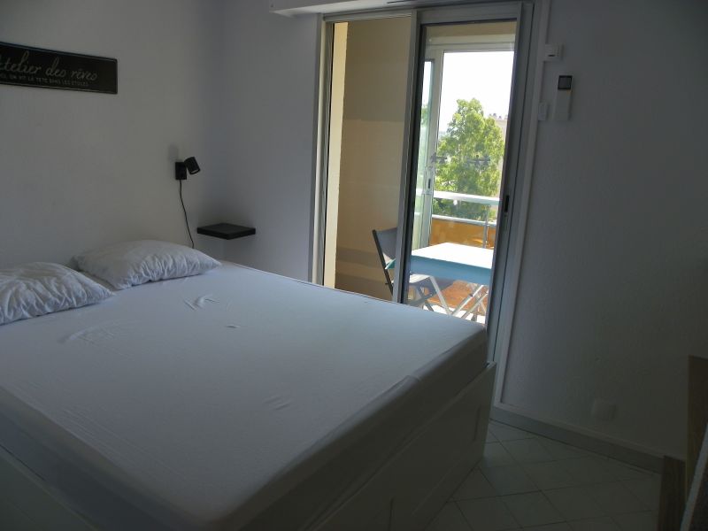 foto 11 Mietobjekt von Privatpersonen  appartement Provence-Alpes-Cte d'Azur Var Schlafzimmer