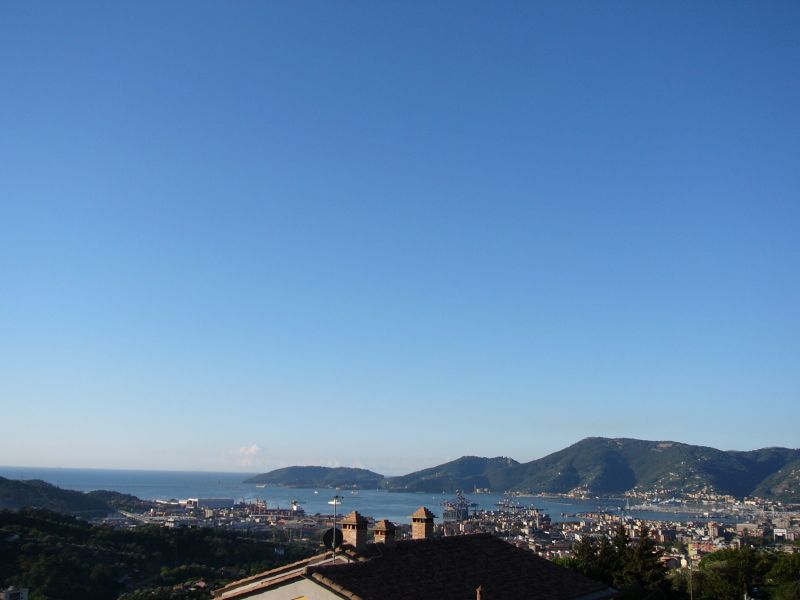 foto 2 Mietobjekt von Privatpersonen La Spezia appartement Ligurien La Spezia (+Umland) Ausblick vom Balkon