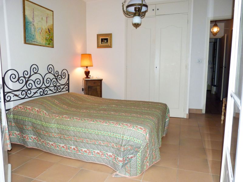 foto 9 Mietobjekt von Privatpersonen La Croix Valmer villa Provence-Alpes-Cte d'Azur Var Schlafzimmer 1