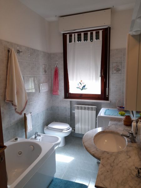 foto 13 Mietobjekt von Privatpersonen Marotta appartement Marken (Marche) Pesaro Urbino (+Umland) Badezimmer