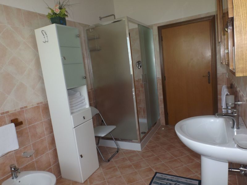 foto 8 Mietobjekt von Privatpersonen Cortona appartement Toskana Arezzo (+Umland) Badezimmer