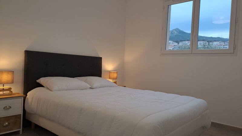 foto 3 Mietobjekt von Privatpersonen Location Ile Rousse appartement Korsika Haute-Corse Schlafzimmer 2