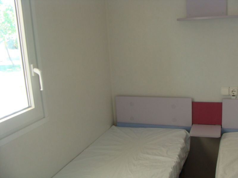 foto 5 Mietobjekt von Privatpersonen Bourcefranc-Le-Chapus mobilhome Poitou-Charentes Charente-Maritime Schlafzimmer 2