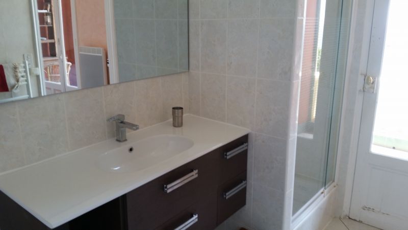 foto 18 Mietobjekt von Privatpersonen Saint Raphael appartement Provence-Alpes-Cte d'Azur Var Badezimmer 2