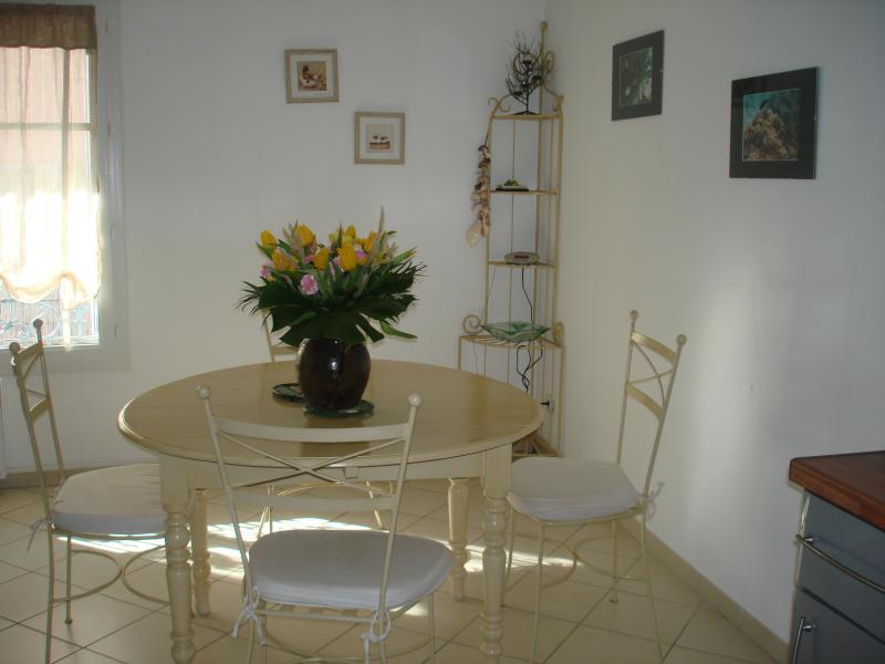 foto 2 Mietobjekt von Privatpersonen Sanary-sur-Mer appartement Provence-Alpes-Cte d'Azur Var Esszimmer