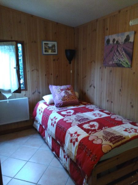 foto 19 Mietobjekt von Privatpersonen Le Castellet bungalow Provence-Alpes-Cte d'Azur Var Schlafzimmer 2