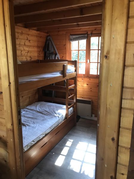 foto 6 Mietobjekt von Privatpersonen Lacanau chalet Aquitanien Gironde Schlafzimmer 2