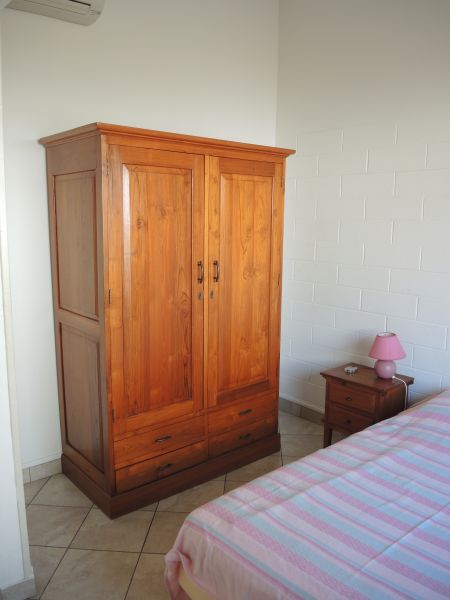 foto 16 Mietobjekt von Privatpersonen Saint-Gilles les Bains villa   Schlafzimmer 3