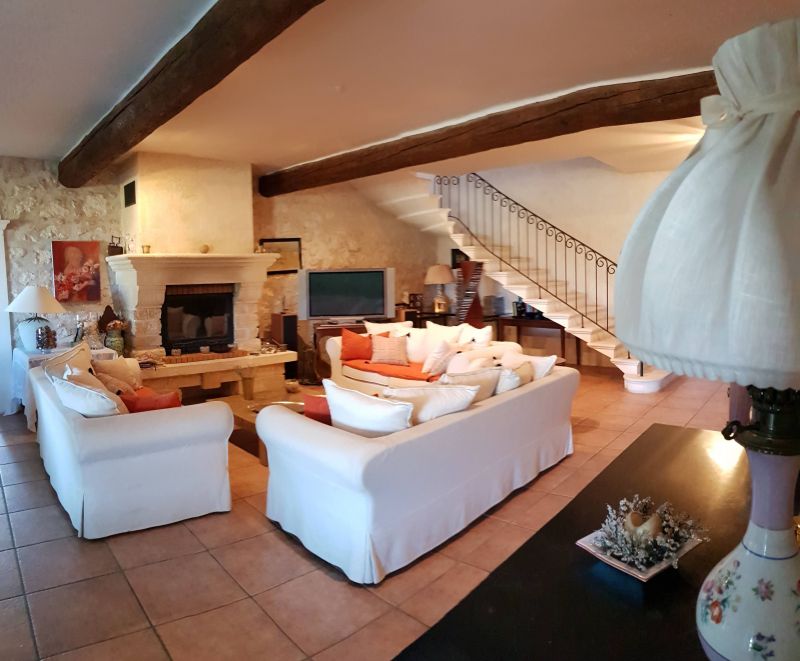 foto 14 Mietobjekt von Privatpersonen Isle sur la Sorgue maison Provence-Alpes-Cte d'Azur Vaucluse Wohnzimmer 1