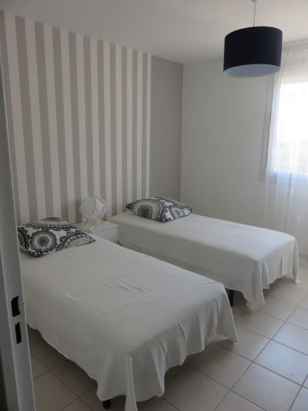 foto 9 Mietobjekt von Privatpersonen Le Lavandou appartement Provence-Alpes-Cte d'Azur Var Schlafzimmer 2