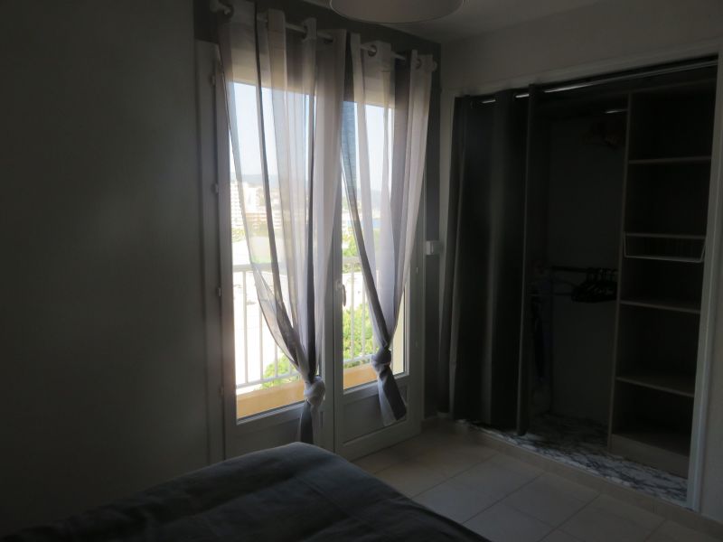 foto 8 Mietobjekt von Privatpersonen Le Lavandou appartement Provence-Alpes-Cte d'Azur Var Schlafzimmer 1