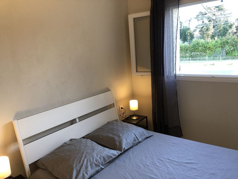 foto 16 Mietobjekt von Privatpersonen Beaumes-de-Venise villa Provence-Alpes-Cte d'Azur Vaucluse Schlafzimmer 2