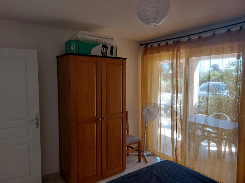 foto 9 Mietobjekt von Privatpersonen Santa Maria Poggio appartement Korsika Haute-Corse Schlafzimmer