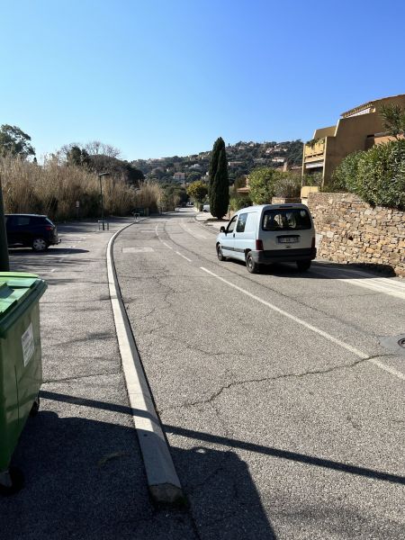 foto 9 Mietobjekt von Privatpersonen Le Lavandou appartement Provence-Alpes-Cte d'Azur Var Parkplatz