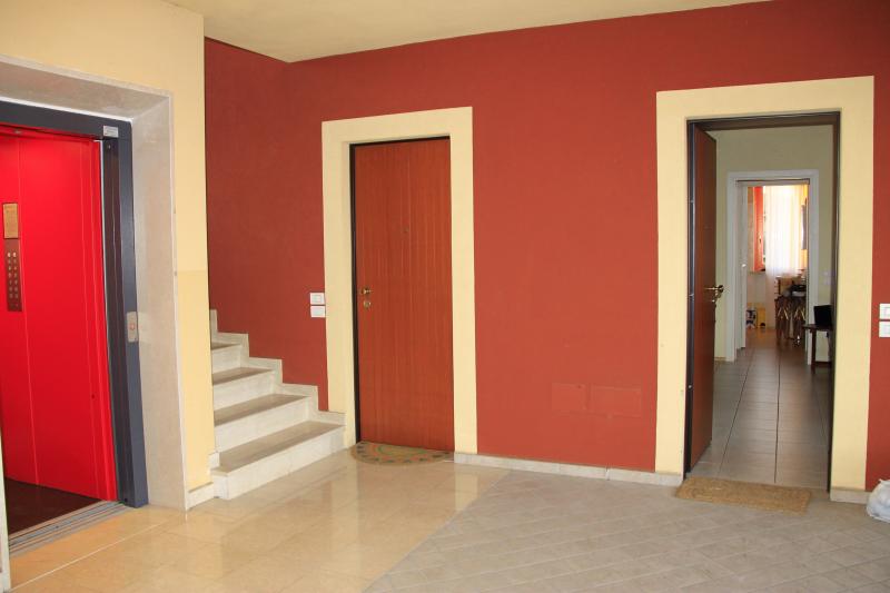 foto 1 Mietobjekt von Privatpersonen Sirmione appartement Lombardei Brescia (+Umland) Eingang