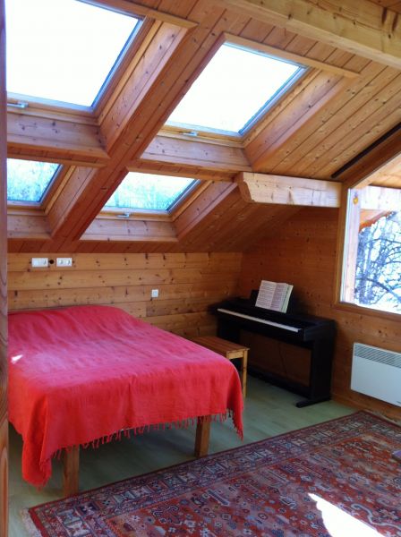 foto 5 Mietobjekt von Privatpersonen Embrun chalet Provence-Alpes-Cte d'Azur Hautes-Alpes Schlafzimmer 1