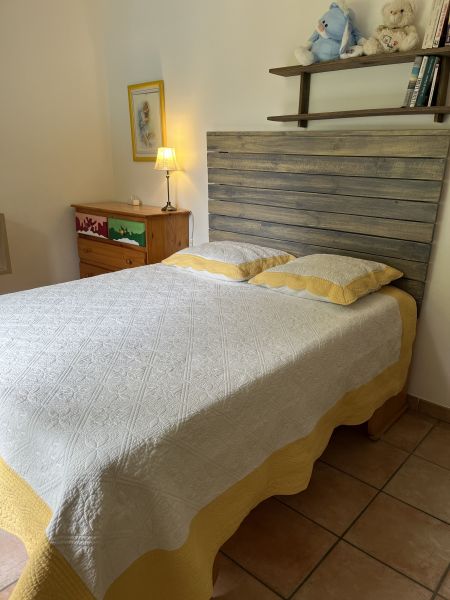 foto 7 Mietobjekt von Privatpersonen Isle sur la Sorgue maison Provence-Alpes-Cte d'Azur Vaucluse Schlafzimmer 1