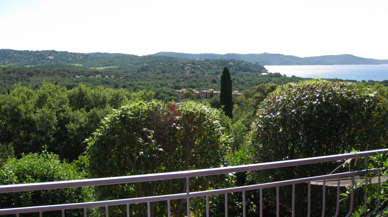 foto 10 Mietobjekt von Privatpersonen Cavalaire-sur-Mer appartement Provence-Alpes-Cte d'Azur Var Ausblick von der Terrasse