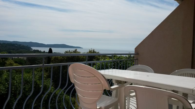foto 9 Mietobjekt von Privatpersonen Cavalaire-sur-Mer appartement Provence-Alpes-Cte d'Azur Var Ausblick von der Terrasse