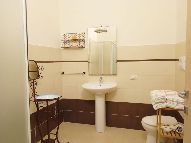 foto 9 Mietobjekt von Privatpersonen Pula appartement Sardinien Cagliari (+Umland) Badezimmer 1