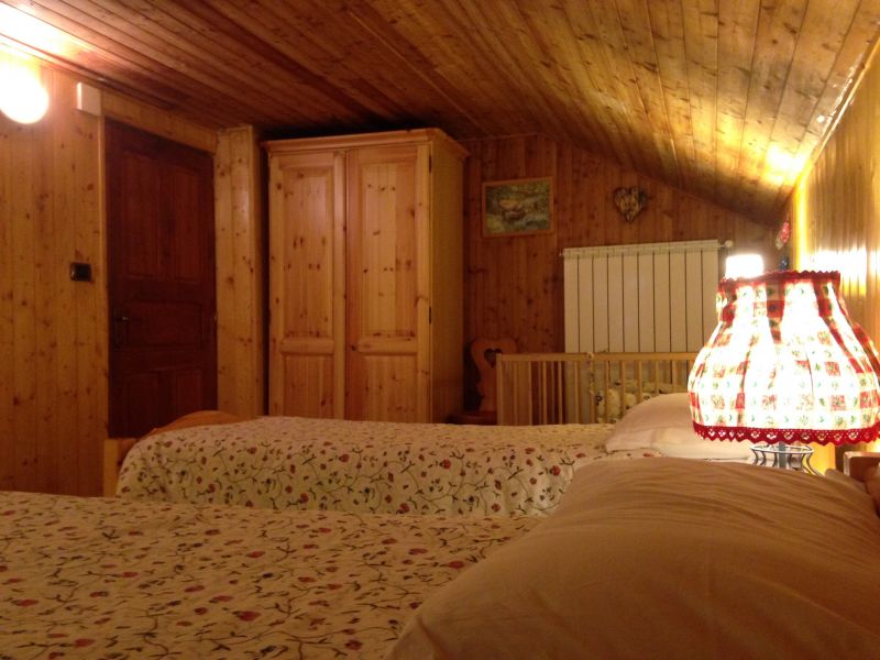 foto 16 Mietobjekt von Privatpersonen Gressoney Saint Jean chalet Aostatal Aosta (+Umland) Schlafzimmer 1