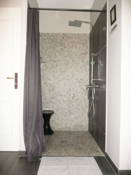 foto 5 Mietobjekt von Privatpersonen Ghisonaccia maison   Badezimmer