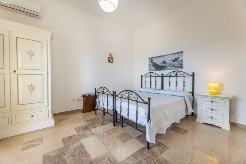 foto 12 Mietobjekt von Privatpersonen Torre Suda villa Apulien Lecce (+Umland) Schlafzimmer 1