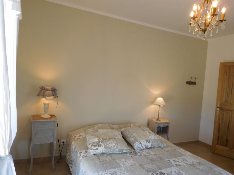 foto 19 Mietobjekt von Privatpersonen Apt villa Provence-Alpes-Cte d'Azur Vaucluse Schlafzimmer 1