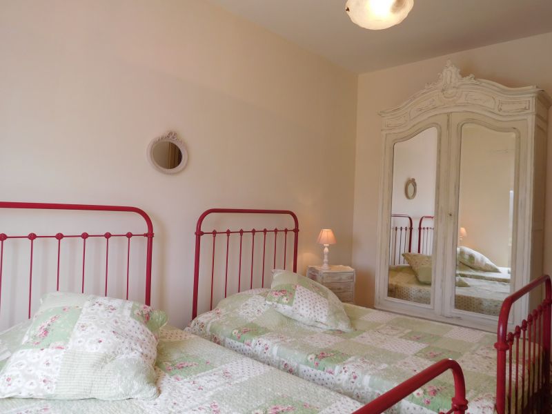 foto 22 Mietobjekt von Privatpersonen Apt villa Provence-Alpes-Cte d'Azur Vaucluse Schlafzimmer 3