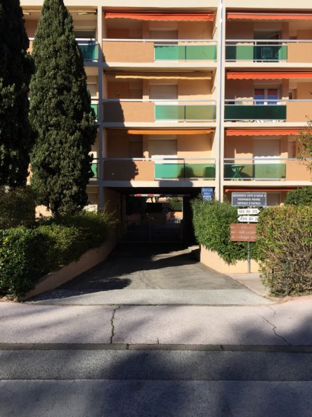 foto 17 Mietobjekt von Privatpersonen Bormes Les Mimosas appartement Provence-Alpes-Cte d'Azur Var Parkplatz