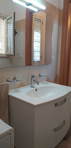 foto 9 Mietobjekt von Privatpersonen Ugento - Torre San Giovanni appartement Apulien Lecce (+Umland) Badezimmer