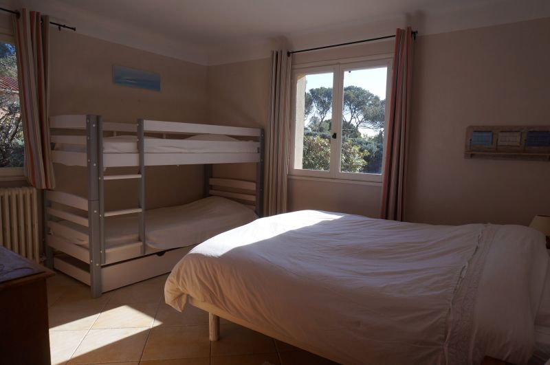 foto 15 Mietobjekt von Privatpersonen Saint Raphael villa Provence-Alpes-Cte d'Azur Var Schlafzimmer 2