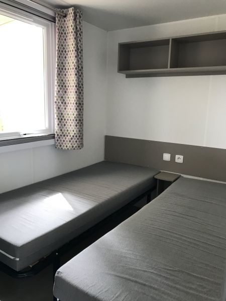 foto 3 Mietobjekt von Privatpersonen Saint-Julien-en-Born mobilhome Aquitanien Landes Schlafzimmer