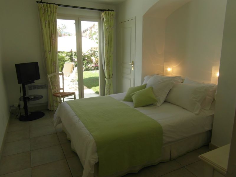 foto 6 Mietobjekt von Privatpersonen Sainte Maxime villa Provence-Alpes-Cte d'Azur Var Schlafzimmer 1