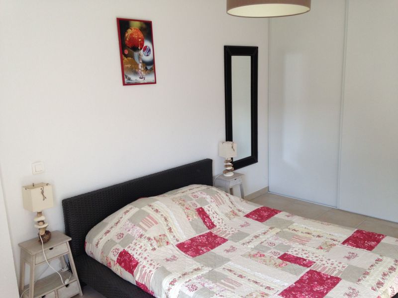 foto 10 Mietobjekt von Privatpersonen Calvi appartement Korsika Haute-Corse Schlafzimmer 1