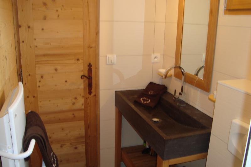 foto 3 Mietobjekt von Privatpersonen Bellevaux Hirmentaz La Chvrerie appartement Rhne-Alpes Haute-Savoie Badezimmer