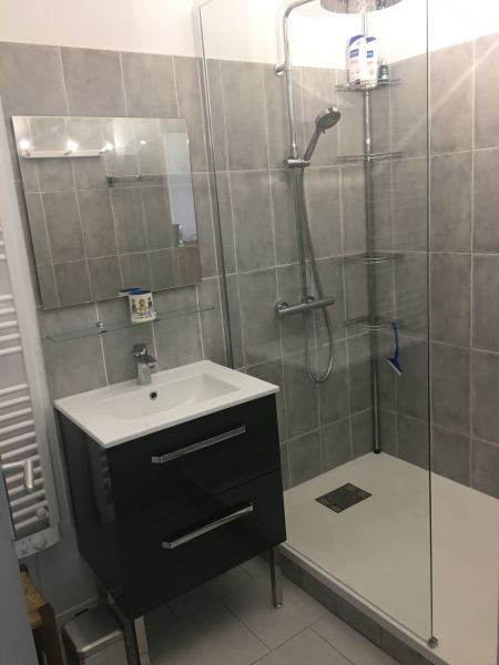 foto 4 Mietobjekt von Privatpersonen Saint-Gilles-Croix-de-Vie appartement Pays de la Loire Vende Badezimmer