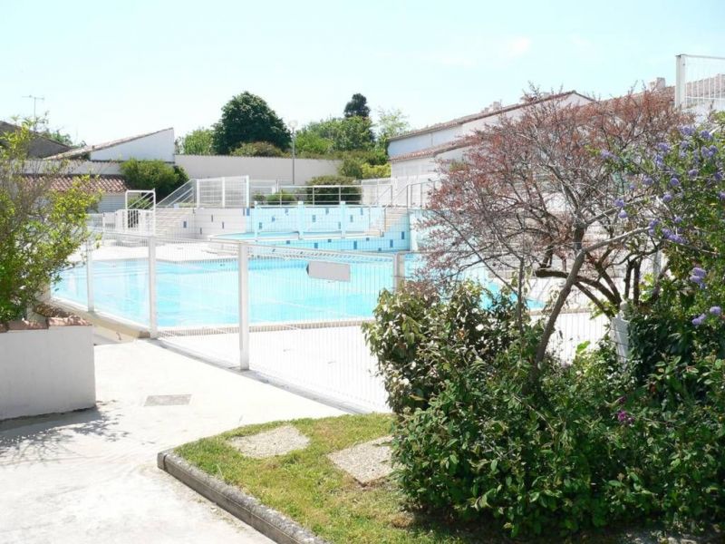 foto 3 Mietobjekt von Privatpersonen Saint Martin de R appartement Poitou-Charentes Charente-Maritime Schwimmbad
