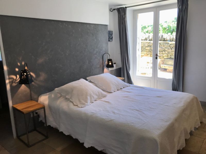 foto 3 Mietobjekt von Privatpersonen Gordes maison Provence-Alpes-Cte d'Azur Vaucluse Schlafzimmer 1