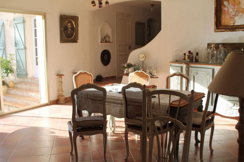 foto 4 Mietobjekt von Privatpersonen Saint Raphael villa Provence-Alpes-Cte d'Azur Var Esszimmer