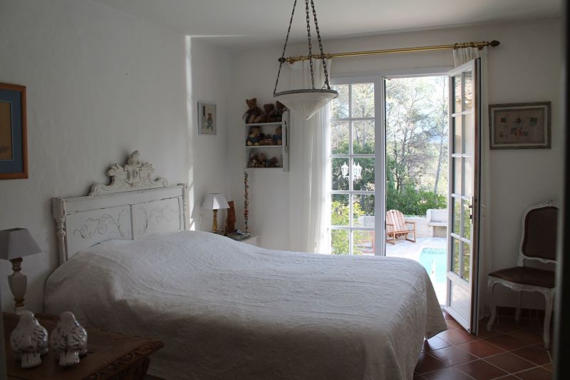 foto 10 Mietobjekt von Privatpersonen Saint Raphael villa Provence-Alpes-Cte d'Azur Var Schlafzimmer 1