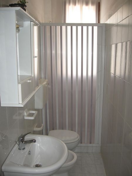 foto 9 Mietobjekt von Privatpersonen Torre Canne appartement Apulien Brindisi (+Umland) Badezimmer