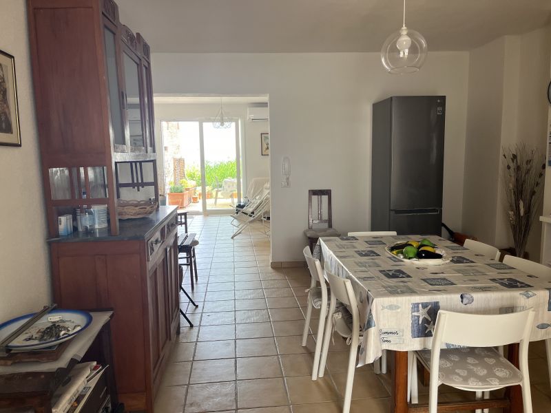 foto 12 Mietobjekt von Privatpersonen La Caletta maison Sardinien Nuoro (+Umland) Esszimmer