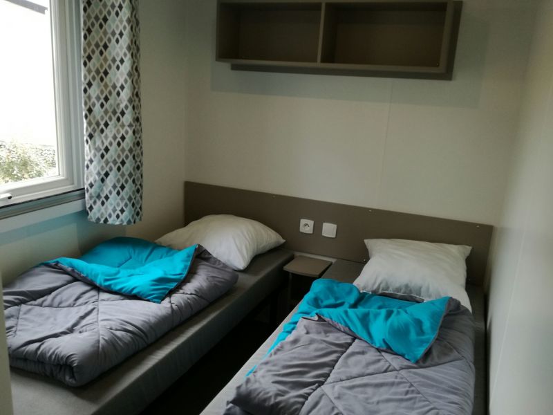 foto 10 Mietobjekt von Privatpersonen Saint-Julien-en-Born mobilhome Aquitanien Landes Schlafzimmer 2