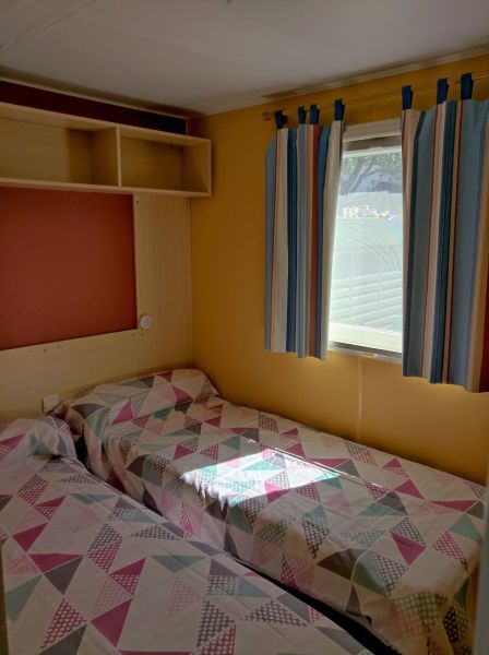 foto 6 Mietobjekt von Privatpersonen La Cotinire mobilhome Poitou-Charentes Charente-Maritime Schlafzimmer 2
