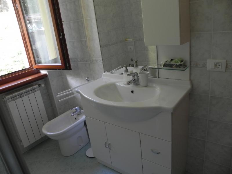 foto 14 Mietobjekt von Privatpersonen Toscolano-Maderno appartement Lombardei Brescia (+Umland) Badezimmer