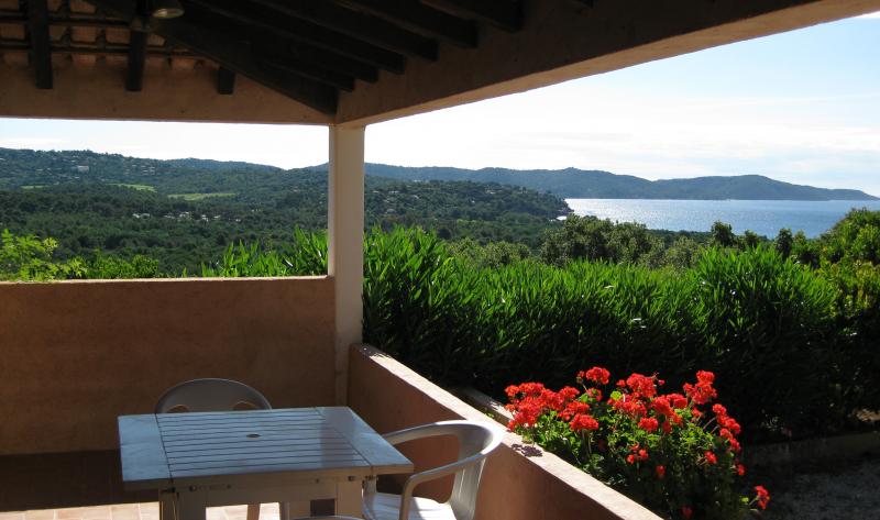 foto 0 Mietobjekt von Privatpersonen Cavalaire-sur-Mer appartement Provence-Alpes-Cte d'Azur Var Ausblick von der Terrasse