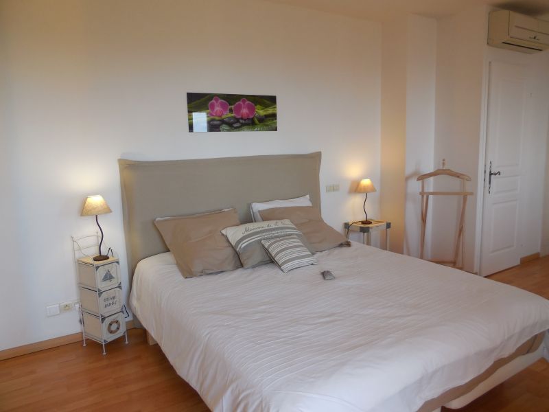 foto 12 Mietobjekt von Privatpersonen La Londe-les-Maures villa Provence-Alpes-Cte d'Azur Var Schlafzimmer 1